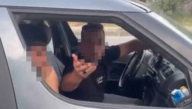 Eşinin aracına takip cihazı taktıran koca yakalandı!